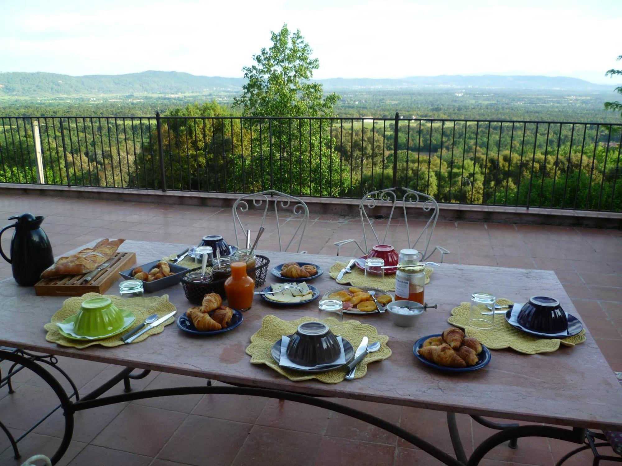 Bed And Breakfast La Maison De Nathalie Les Mayons Luaran gambar